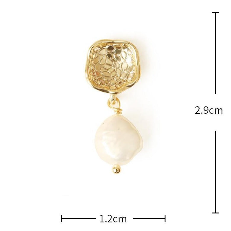 Crack Stud Natural Pearl Earrings