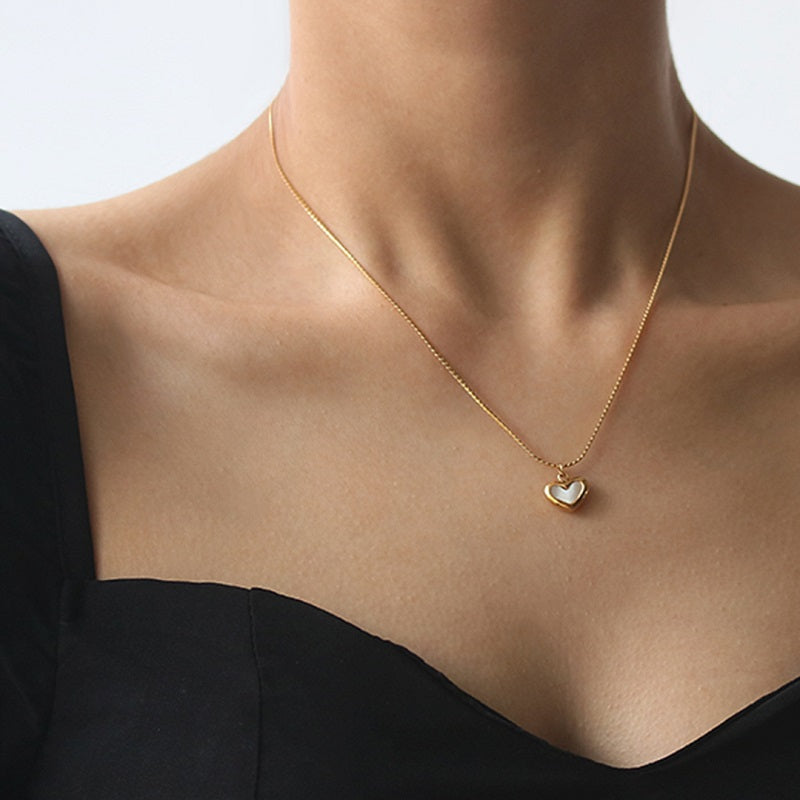 White Shell Heart Pendant Necklace