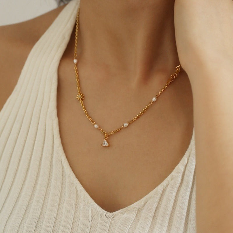 Minimalist Rhinestone and Pearl Star Necklace