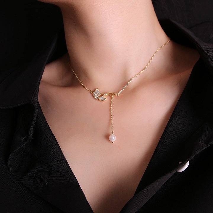 Ginkgo Leaf Pendant Necklace