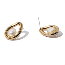 Load image into Gallery viewer, Pearl Bead Drop Earrings
